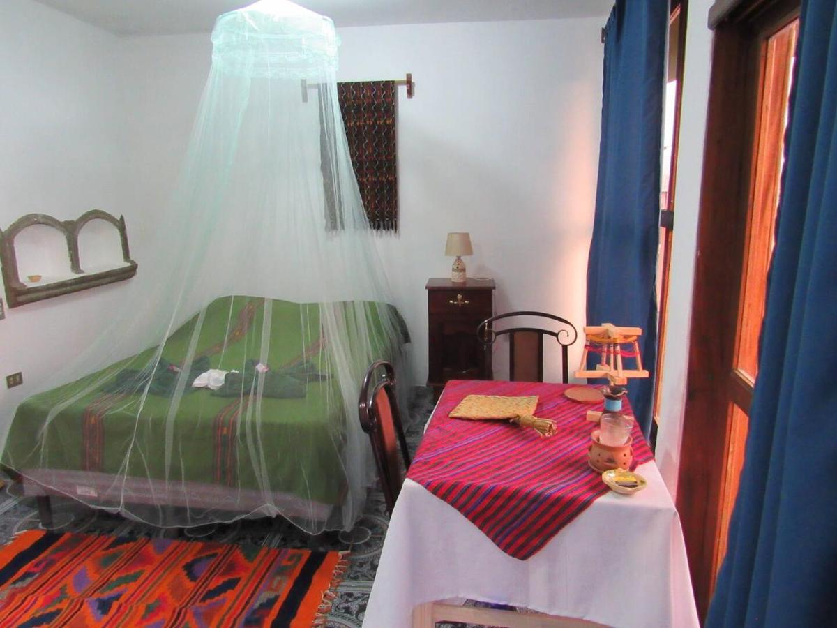 Posada Del Viajero - Mayan Travelers Inn Santa Cruz La Laguna Bagian luar foto